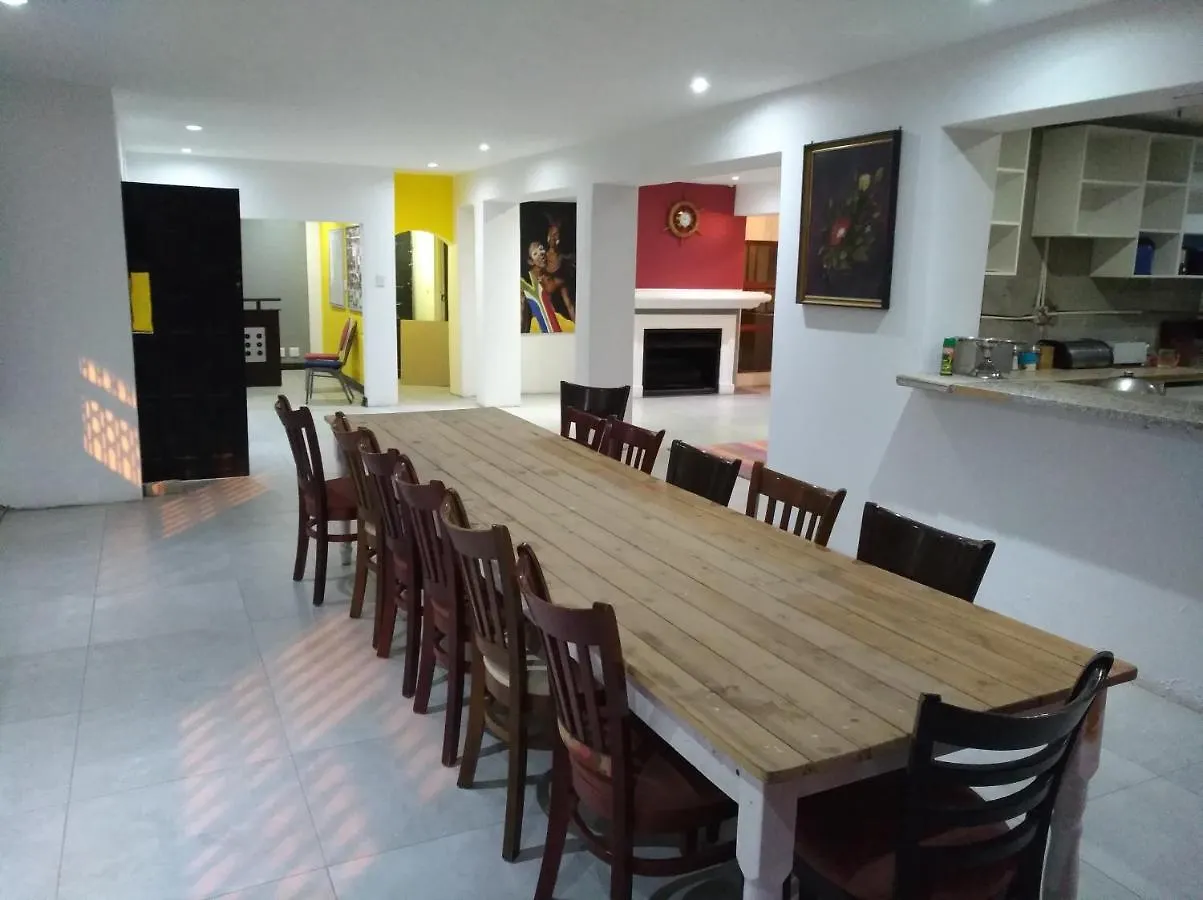 Επικοινωνία με το Liziwe\'S Guest House